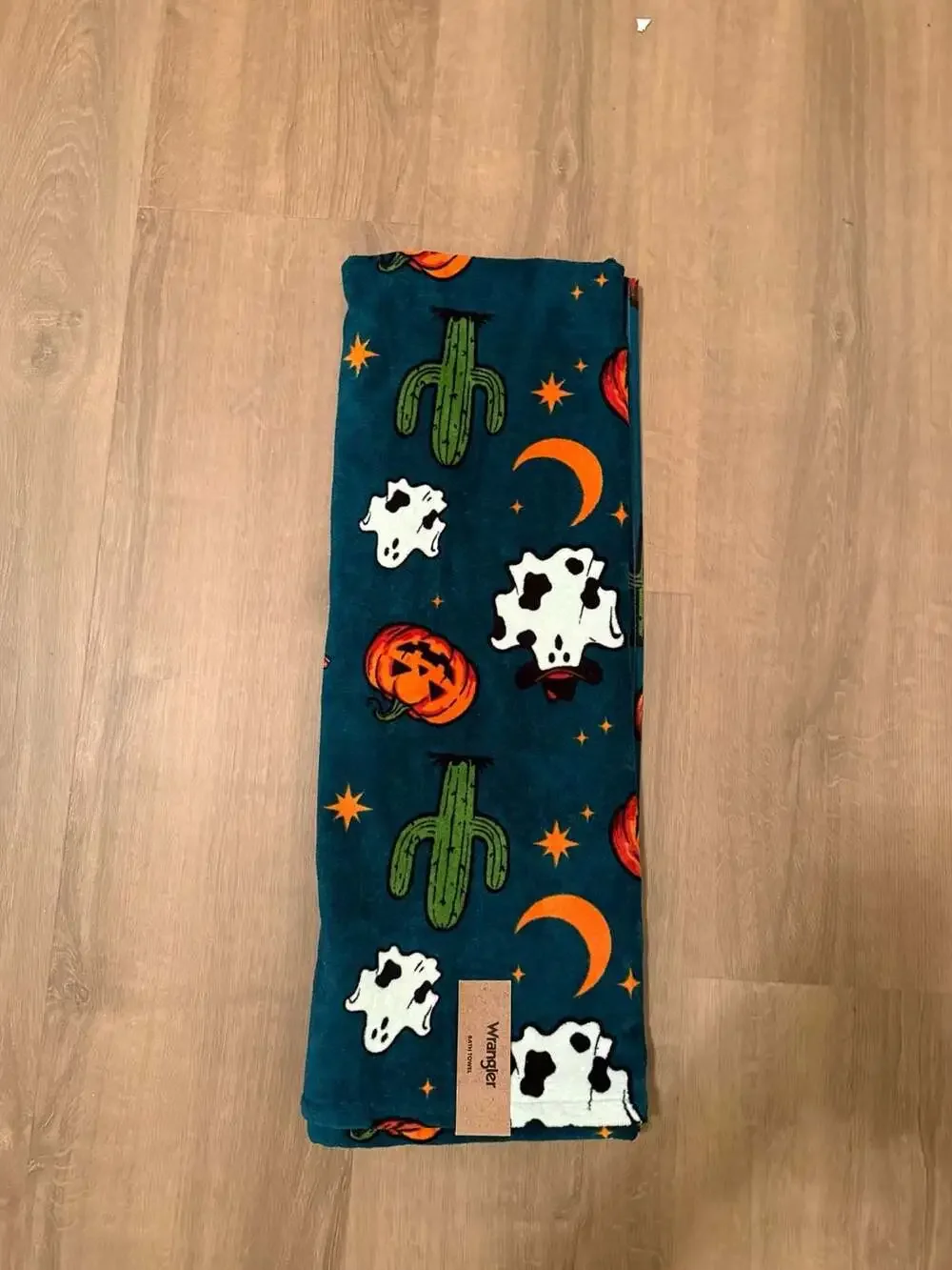 Wrangler Western Halloween Ghost Pumpkin Cactus Cotton Bath Towel New with Tags